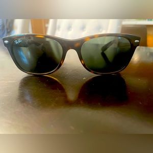 Ray-ban New Wayfarer Tortoise Frame
